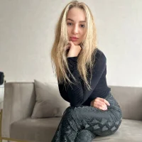 LeahNelson's Profile Pic