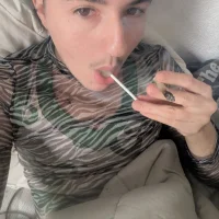 ptitetrans's Profile Pic
