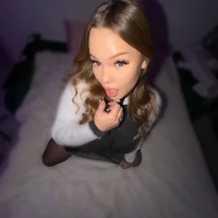 AlicePinky Adlı Modelin Avatarı