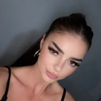 AmeliaJayne21's Profile Pic
