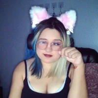 MomoFoxxo's Profile Pic