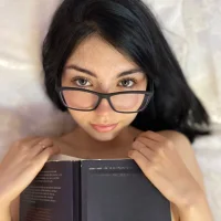 Zoe_Molins's Profile Pic