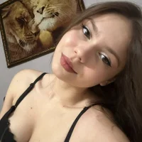Lil_Xenia's Profile Pic