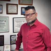 Gambar Profil Alessandro-luxe