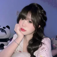 PinnyZii Φωτ, Προφίλ