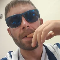 LeighSamuels' Avatar Pic