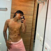 noah_sexy