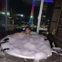 nikki1001's Profile Pic