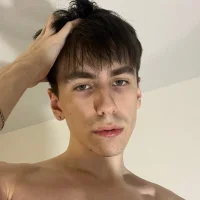 auracrye's Profile Pic