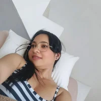 Scarlett_Adams_