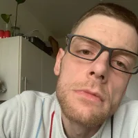 peilooo28's Profile Pic