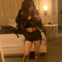 AznDoll Φωτ, Προφίλ