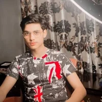 R0manticFucker's Avatar Photo