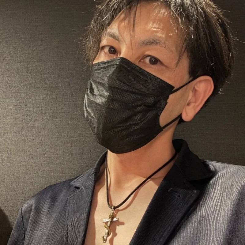 Hideen-real-face profile photo