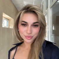 miri077's Profile Pic