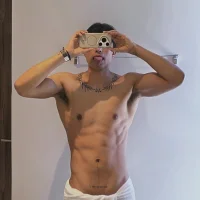 Maciz01's Profile Pic