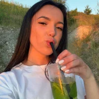 HeyNiki's Profile Pic