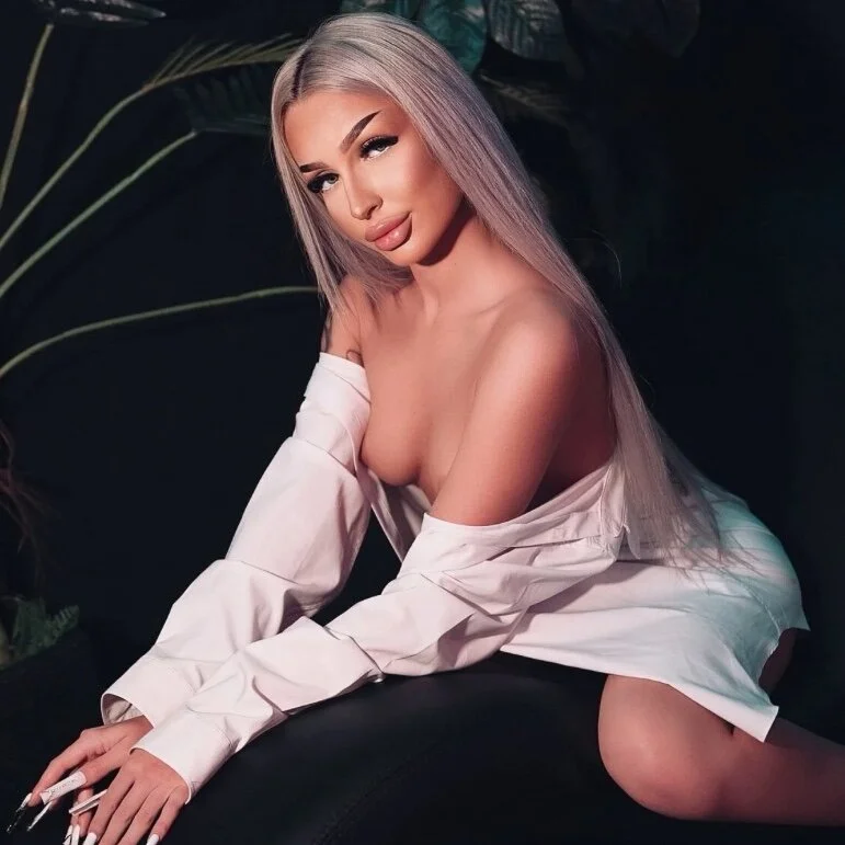 ArianaXO_ Stripchat profile image