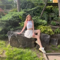 DarleneElson Φωτ, Προφίλ