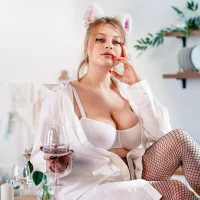 GloriaMayersse's Avatar Pic