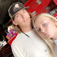 hotblondehandjob42's Profile Pic