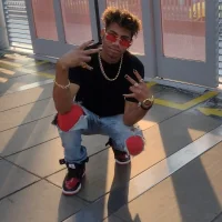 minivia's Profile Pic