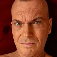 2Kiwifruits' Avatar Pic