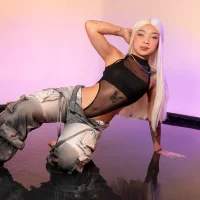 LaraBelmon Gambar Avatar