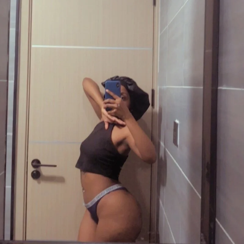naughtybitches5 Stripchat profile image
