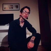 damagedboy's Profile Pic