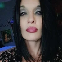CarleyDenza's Avatar Pic