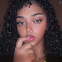 Tina_curly Avatarbild