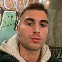 mruniverss এর প্রোফাইল ছবি