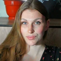 JuliaMuuun's Avatar Pic