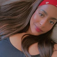 evangeline_ch Adlı Modelin Avatarı