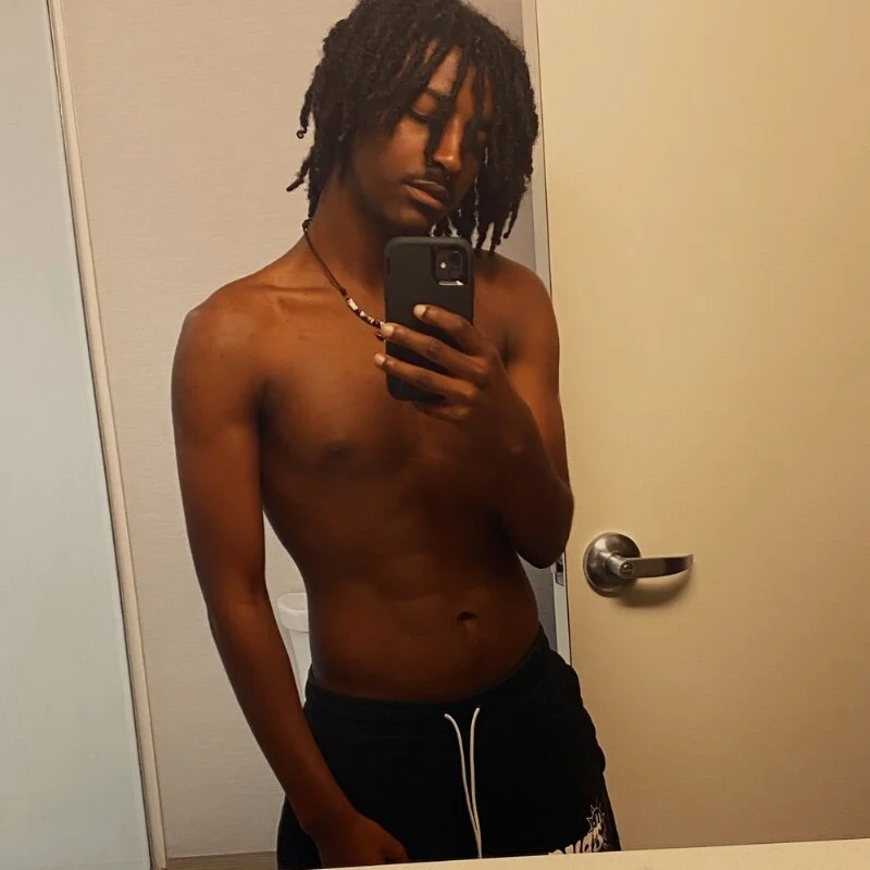 Kingslxsher32 profile photo