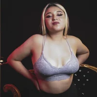 alicent_royy এর প্রোফাইল ছবি