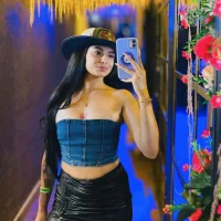 Slika avatara modela lilith_petit_