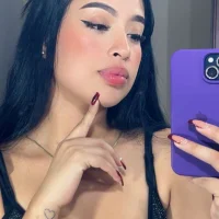 selene_rouxx's Avatar Pic