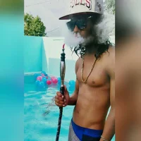 domi0's Profile Pic