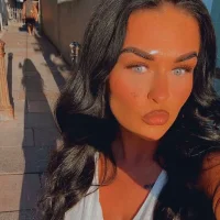 IsabellaUK's Avatar Pic