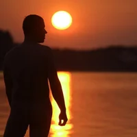 Momakbh's Profile Pic
