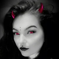 รูปโปรไฟ ล์ของ SherineDivine