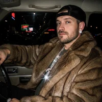 Lnghorn1614's Avatar Pic