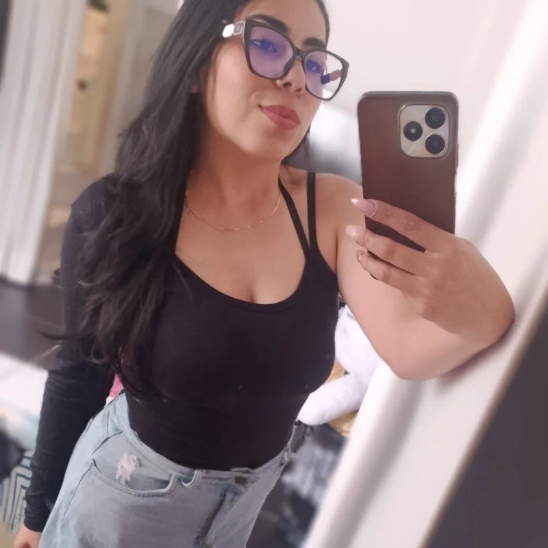 Isis-Saenz Stripchat profile image