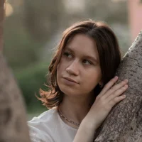 Gambar Profil Lillie_Evans