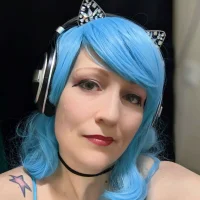 Daveenaxoxo's Profile Pic