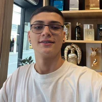 Профилна снимка на RaymondRich_