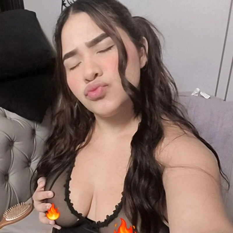 miakalifaa20 profile photo