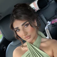 summerbrix model avatar